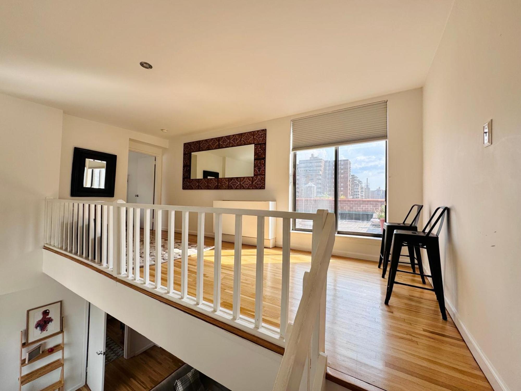 Stylish Duplex Penthouse With Large Outdoor Space Apartamento