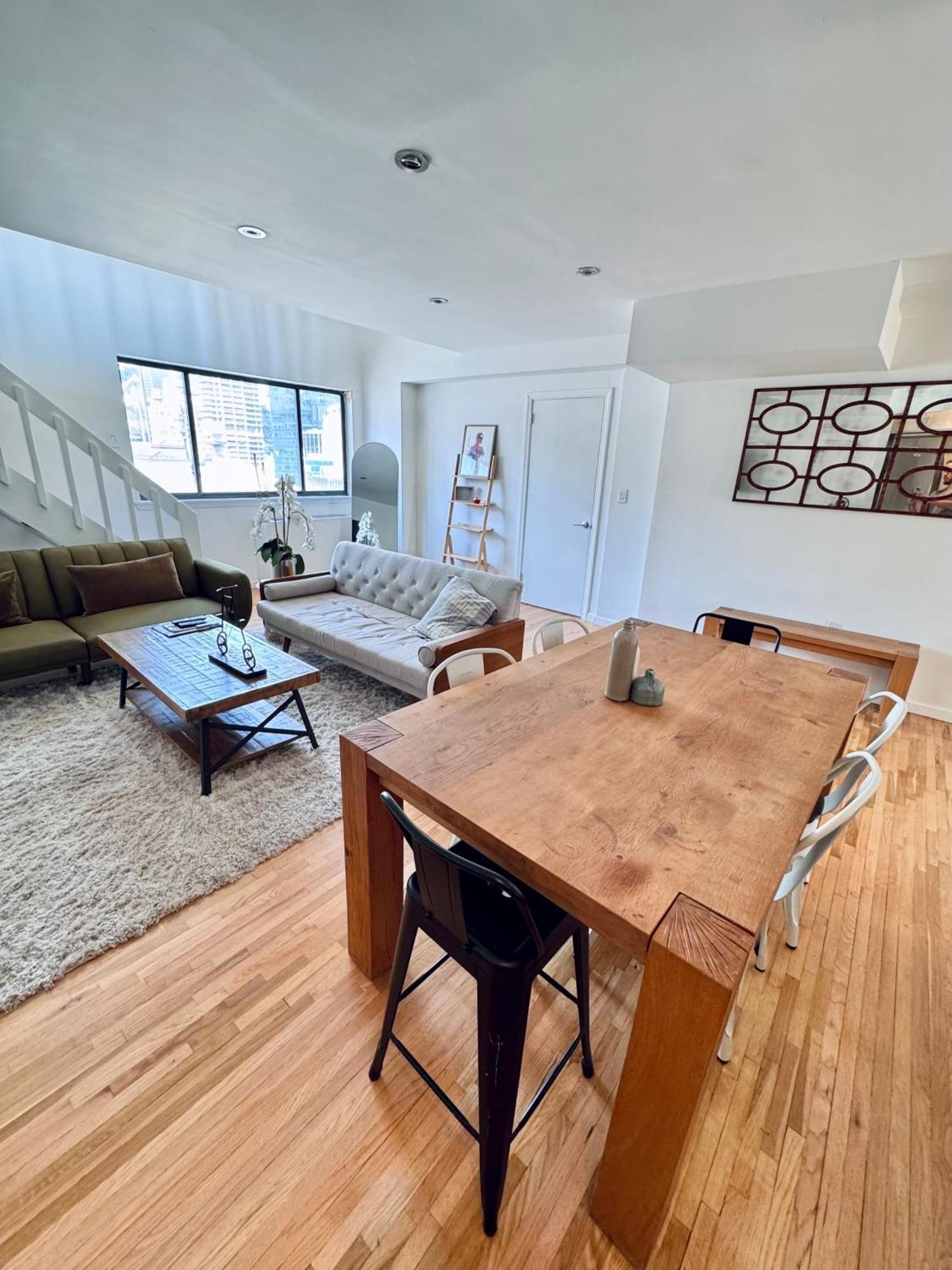 Stylish Duplex Penthouse With Large Outdoor Space * Nova York
