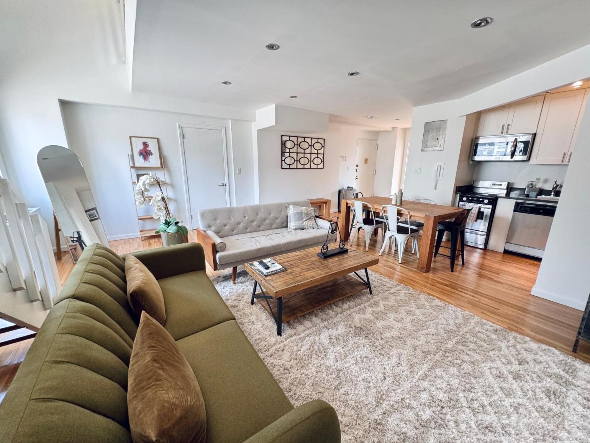 Stylish Duplex Penthouse With Large Outdoor Space Apartamento